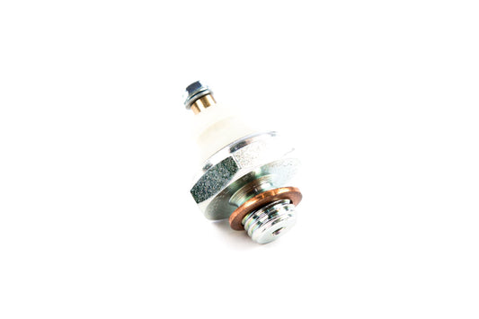 OIL PRESSURE SENSOR
AT OIL FILTER