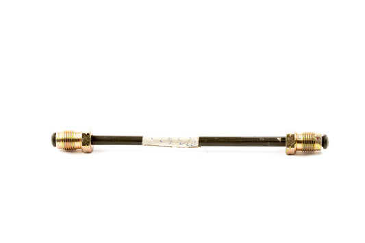 LINIE
 VOM VORDEREN HÖHENREGELVENTIL ZUM VERTEILER; 4,75 X 0,7 X 130 MM