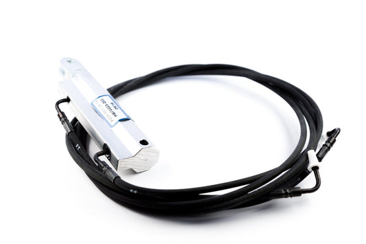 ZYLINDER
 Feststellrohrrahmen links mit Leitung zur Pumpe