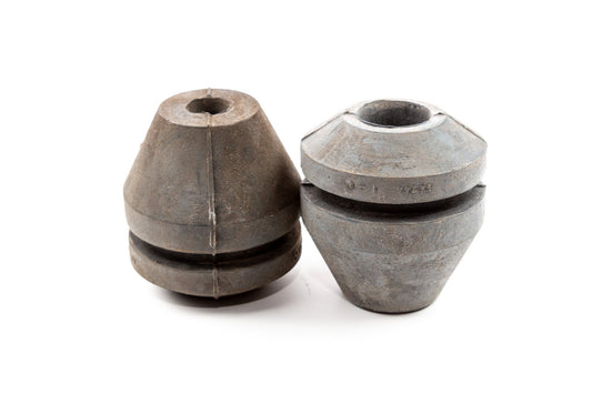 GUMMIBUCHSE
 VORNE LINKS UND RECHTS